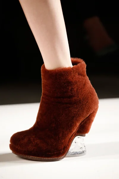 Look 50
